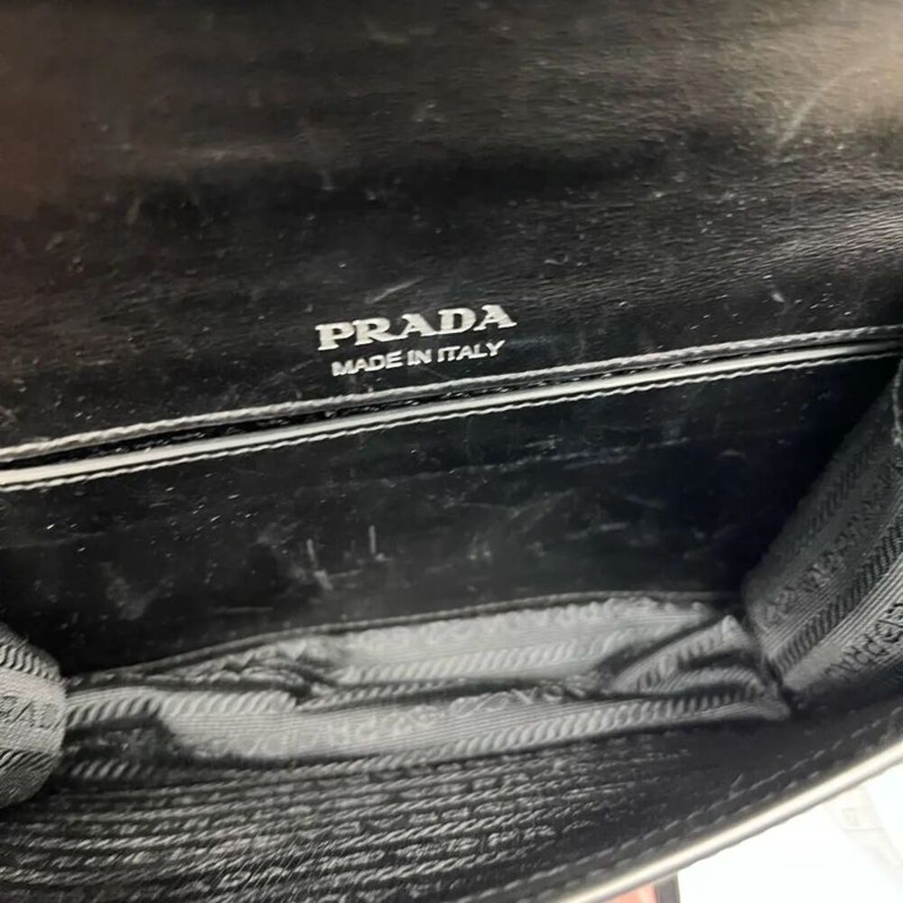 Prada Women Pre-Loved Bag Very Good Condition - Picture 9 of 9